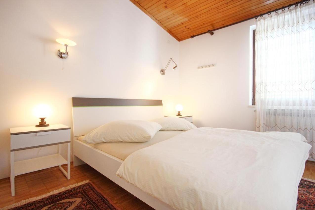 Guesthouse Gradina Loviste Ngoại thất bức ảnh